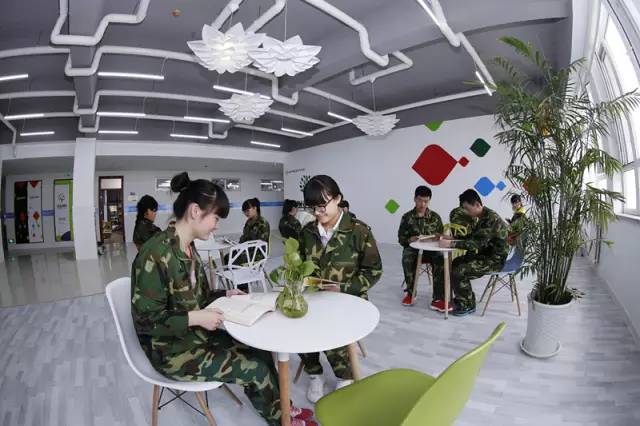 現(xiàn)代職業(yè)教育典范 --我校發(fā)展巡禮系列報(bào)道六