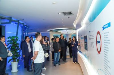 2019西安航展嘉賓走進(jìn)西安航空基地 謀求合作發(fā)展新機(jī)遇