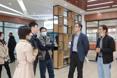 省人社廳考評專家組來?？己舜髮W生創業孵化示范基地