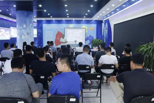 河?xùn)|創(chuàng)業(yè)孵化基地開啟跨境電商之路 首屆ebay招商分享產(chǎn)品對接會走進河?xùn)|五金市場